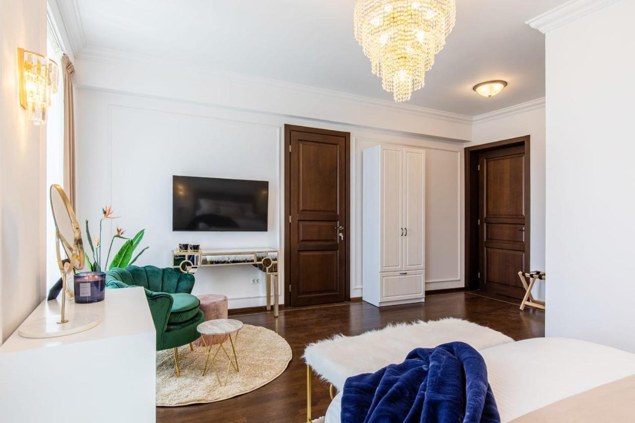 Holt Old Town One Bedroom Apartments Bukarest Exterior foto
